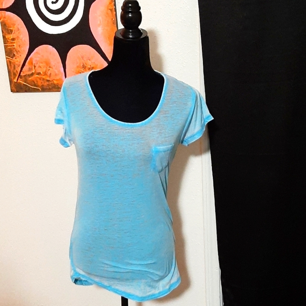 Sky blue burnout pocket tee